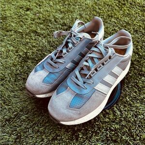 adidas Retropy E5 Sneakers – Men’s US 9 – Grey